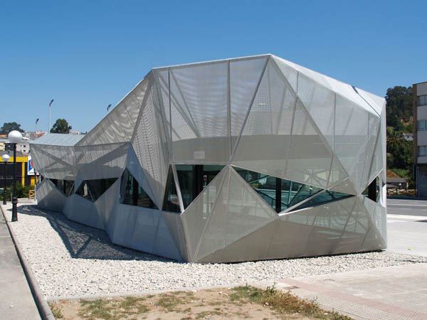 Arteixo Tourist Office, Alejandro Garcia y Arquitectos, steel mesh façade, spain architecture 
