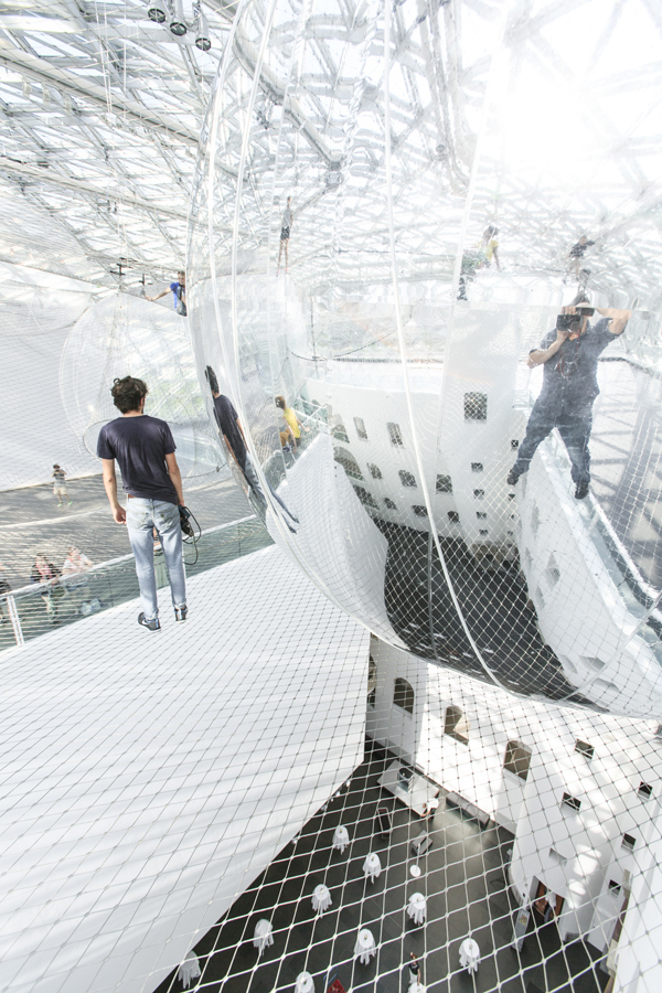Dusseldorf, Tomás Saraceno, In Orbit, assemblage, Kunstsammlung Nordrhein-Westfalen, Germany, installation, air-filled, dome, tension